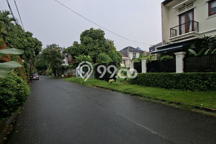 Tanah Dijual di Jakarta Selatan Seluas 448m2 Strategis Tanah Dijual di Jakarta Selatan Seluas 448m2 Strategis