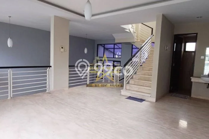 Rumah sewa siap pakai 3 Kamar Tidur di Sudirman, Bandung Rumah sewa siap pakai 3 Kamar Tidur di Sudirman, Bandung