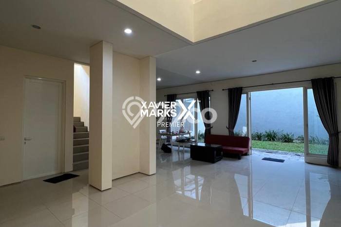 Hunian Elit LB 400m2 Siap Pakai Desain Elegan di Dieng, Malang Hunian Elit LB 400m2 Siap Pakai Desain Elegan di Dieng, Malang
