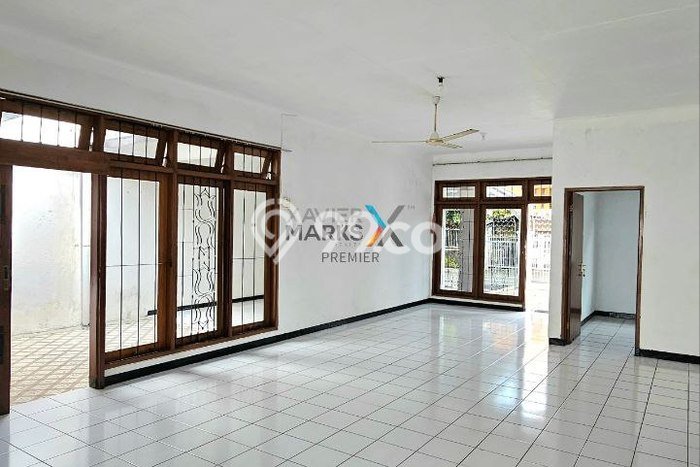 Rumah Minimalis 3 KT LT 263m2 di Araya Rumah Minimalis 3 KT LT 263m2 di Araya