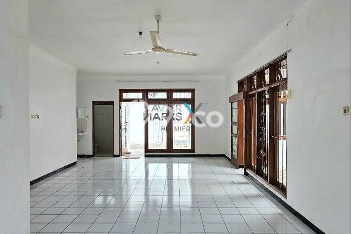 Rumah Minimalis 3 KT LT 263m2 di Araya Rumah Minimalis 3 KT LT 263m2 di Araya