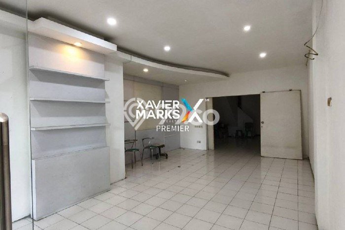 Area Ramai! Ruko Dijual di Blimbing untuk Bisnis Luas Bangunan 176m2 Area Ramai! Ruko Dijual di Blimbing untuk Bisnis Luas Bangunan 176m2