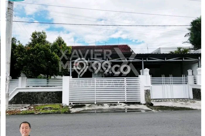 Lokasi terbaik! Rumah siap huni dikontrakkan di Sumbersari LB 300m2 Lokasi terbaik! Rumah siap huni dikontrakkan di Sumbersari LB 300m2