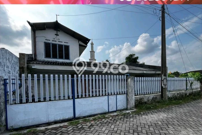 Dijual Rumah 5 Kamar Lokasi Ideal Nyaman dan Strategis di Kaliwates Dijual Rumah 5 Kamar Lokasi Ideal Nyaman dan Strategis di Kaliwates