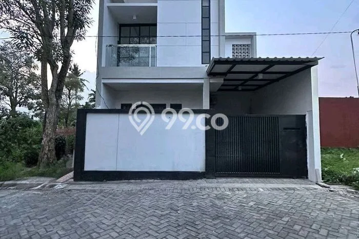 Rumah Strategis Minimalis Lb 130m2 di Kaliwates, Jember Rumah Strategis Minimalis Lb 130m2 di Kaliwates, Jember