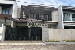 Rumah Asri di Kaliwates, 4 KT, LT 300m2m² LB 300m2m² Rumah Asri di Kaliwates, 4 KT, LT 300m2m² LB 300m2m²