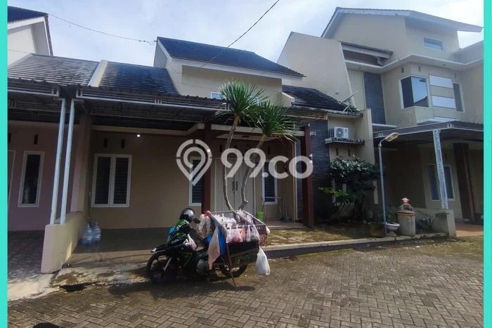 Jual Rumah Favorit Siap Huni LB 200m2 di Sumbersari, Jember Jual Rumah Favorit Siap Huni LB 200m2 di Sumbersari, Jember