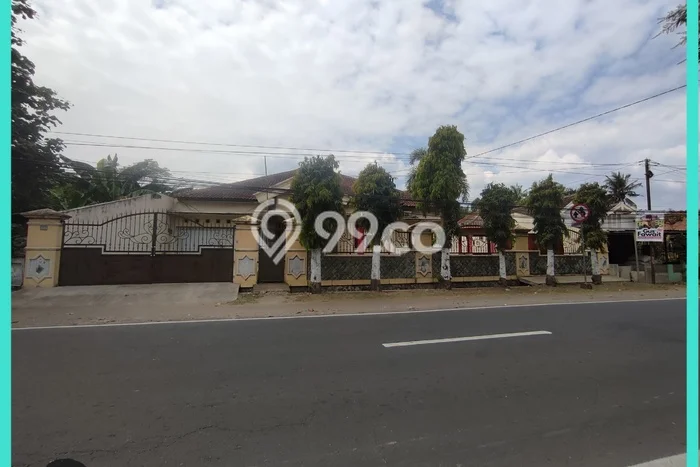 For Sale Rumah 7 Kamar Lokasi Ideal Nyaman dan Strategis di Ajung For Sale Rumah 7 Kamar Lokasi Ideal Nyaman dan Strategis di Ajung