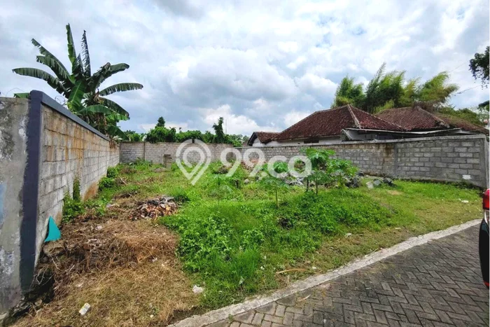 Lahan Kosong Dijual di Jember dengan Area 377m2 Lahan Kosong Dijual di Jember dengan Area 377m2
