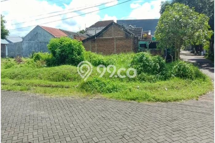 Kavling Tanah di Kaliwates Dijual Luas 195m2 Legalitas - Kavling Tanah di Kaliwates Dijual Luas 195m2 Legalitas -