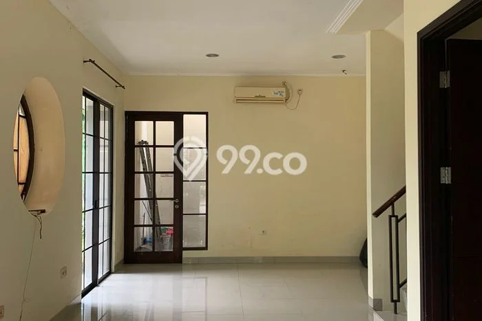 Rumah Sewa Jakarta Barat LT 90m2 LB 120m2 Kawasan Green Lake City Rumah Sewa Jakarta Barat LT 90m2 LB 120m2 Kawasan Green Lake City
