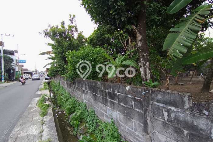 Tanah untuk Dijual Lokasi Depok, Sleman Luas 413m2 - Tanah untuk Dijual Lokasi Depok, Sleman Luas 413m2 -
