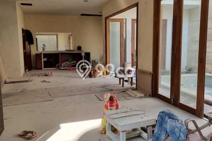 Lokasi strategis! Rumah siap huni dikontrakkan di Kuta LB 300m2 Lokasi strategis! Rumah siap huni dikontrakkan di Kuta LB 300m2