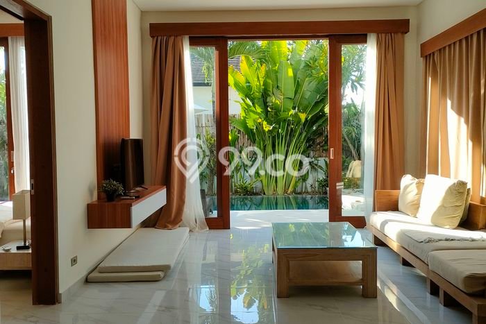 Rumah Premium di , 4 KM, Lingkungan Nyaman, LT 300m2m² LB 500m2m² Rumah Premium di , 4 KM, Lingkungan Nyaman, LT 300m2m² LB 500m2m²