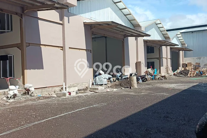 Gudang untuk Disewa di Pusat Denpasar Luas Bangunan 750m2 Gudang untuk Disewa di Pusat Denpasar Luas Bangunan 750m2