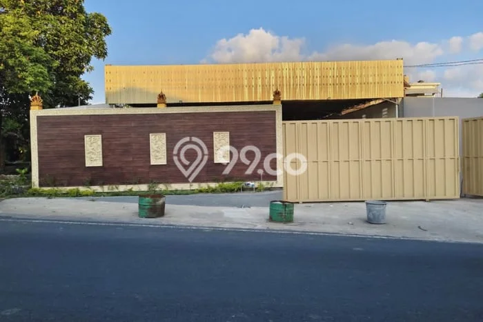 Gudang Disewa di Badung dengan LB 200m2 Area Komersial Ramai Gudang Disewa di Badung dengan LB 200m2 Area Komersial Ramai