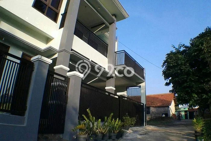 Dijual Rumah 5 Kamar Lokasi Ideal Bagus dan Strategis di Cimahi Utara Dijual Rumah 5 Kamar Lokasi Ideal Bagus dan Strategis di Cimahi Utara