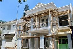 Rumah Mewah LB 200m2 Siap Huni Desain Elegan di BSD, Tangerang Rumah Mewah LB 200m2 Siap Huni Desain Elegan di BSD, Tangerang
