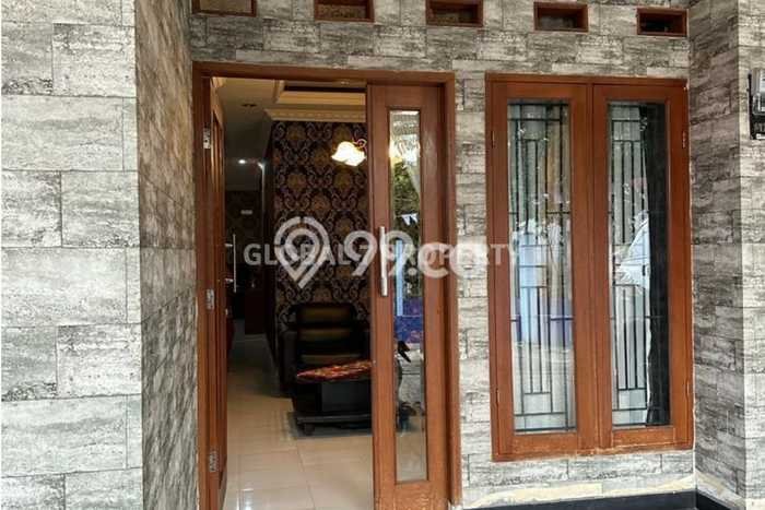 Hunian Mewah LB 400m2 Siap Huni Desain Elegan di Studio Alam, Depok Hunian Mewah LB 400m2 Siap Huni Desain Elegan di Studio Alam, Depok