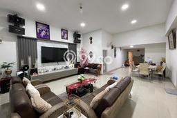 For Sale! Luxury House LT 210m2 Desain Modern di Jelambar For Sale! Luxury House LT 210m2 Desain Modern di Jelambar
