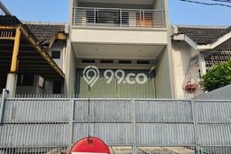 Ruko Dijual di Jakarta Barat LT 120m2 & LB 255m2 Lokasi Terbaik! Ruko Dijual di Jakarta Barat LT 120m2 & LB 255m2 Lokasi Terbaik!