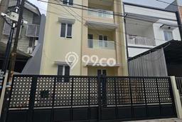 Rumah Luxury Modern Tanpa Renovasi di Taman Ratu Jakarta Barat Rumah Luxury Modern Tanpa Renovasi di Taman Ratu Jakarta Barat