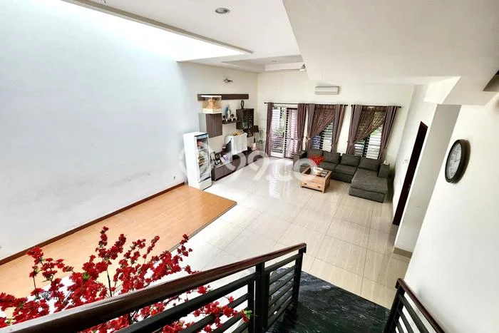 Jual Rumah Luas Megah Dengan View Eksklusif di Green Ville, Jakarta Barat Jual Rumah Luas Megah Dengan View Eksklusif di Green Ville, Jakarta Barat