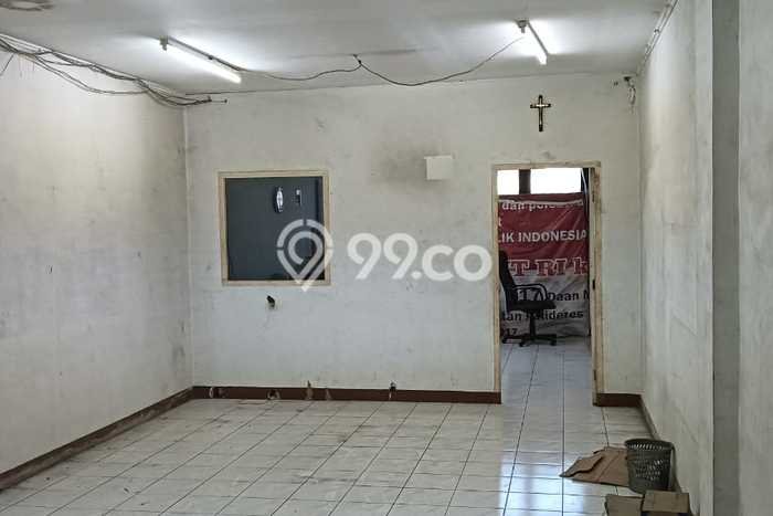 Ruko Dijual di Jakarta Barat LT 66m2 & LB 195m2 Lokasi Terbaik! Ruko Dijual di Jakarta Barat LT 66m2 & LB 195m2 Lokasi Terbaik!