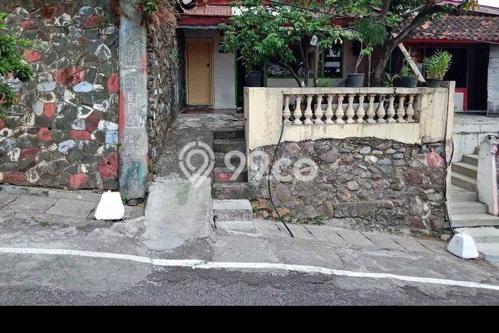 Rumah Sederhana Dijual Lokasi Semarang Selatan 2 Kamar dengan LT 101m2 Rumah Sederhana Dijual Lokasi Semarang Selatan 2 Kamar dengan LT 101m2
