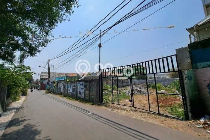 Lahan Strategis di Ciputat Dijual dengan Luas 1300m2 Lahan Strategis di Ciputat Dijual dengan Luas 1300m2