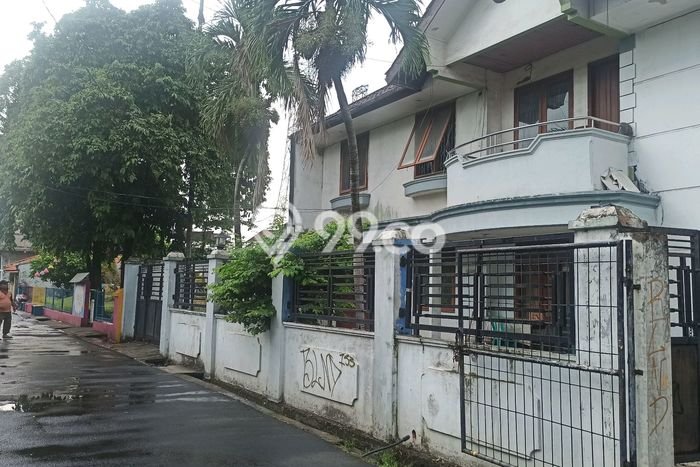 Rumah Kost untuk Dijual di Klender Punya 20 Kamar Rumah Kost untuk Dijual di Klender Punya 20 Kamar