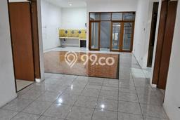 Disewakan! Rumah 3 Kamar Tidur &
2 Kamar Mandi di Taman Kopo Indah, Bandung Disewakan! Rumah 3 Kamar Tidur &
2 Kamar Mandi di Taman Kopo Indah, Bandung