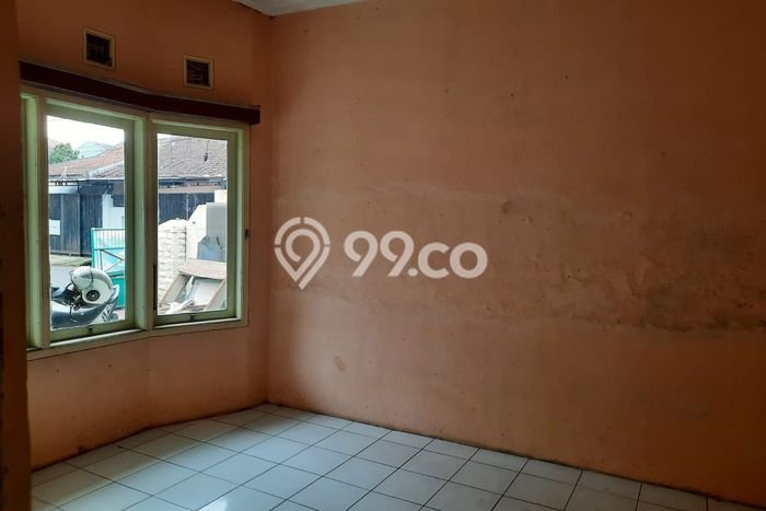 Rumah Luas Asri 4 KT Siap Huni di Ciateul Bandung Rumah Luas Asri 4 KT Siap Huni di Ciateul Bandung