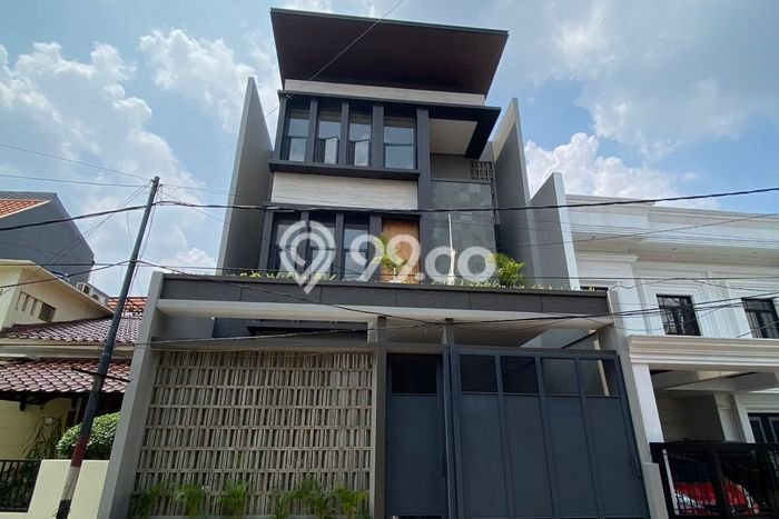 Rumah Luxury Modern Siap Huni di Pondok Indah Jakarta Selatan Rumah Luxury Modern Siap Huni di Pondok Indah Jakarta Selatan