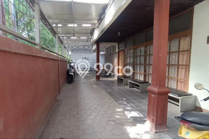 Rumah Area Strategis di , Bandung, LT 480m2m² LB 400m2m² Rumah Area Strategis di , Bandung, LT 480m2m² LB 400m2m²