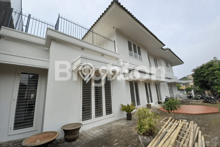 Rumah Luxury Modern Siap Huni di Intercon Jakarta Barat Rumah Luxury Modern Siap Huni di Intercon Jakarta Barat