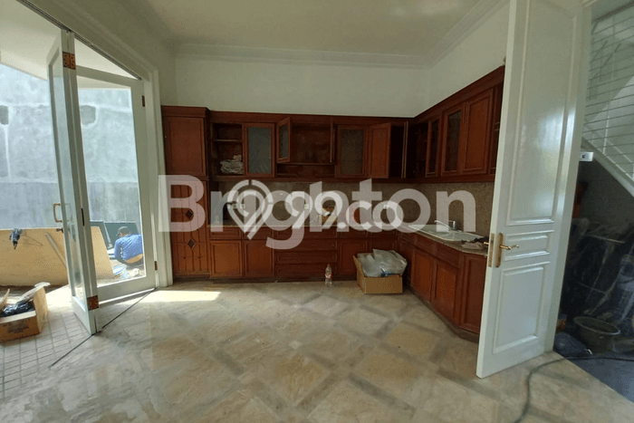 Rumah Luxury Modern Siap Huni di Intercon Jakarta Barat Rumah Luxury Modern Siap Huni di Intercon Jakarta Barat