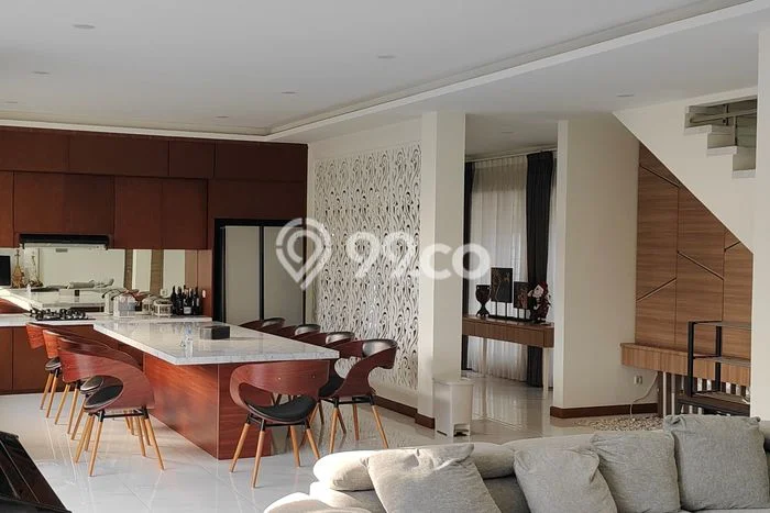 Rumah Eksklusif Siap Huni LT 1797m2 di Cidadap, Bandung Rumah Eksklusif Siap Huni LT 1797m2 di Cidadap, Bandung