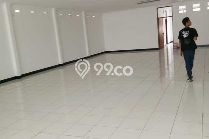 Gudang Area Komersial di Padalarang, Luas 600m2m², Siap Operasional Gudang Area Komersial di Padalarang, Luas 600m2m², Siap Operasional