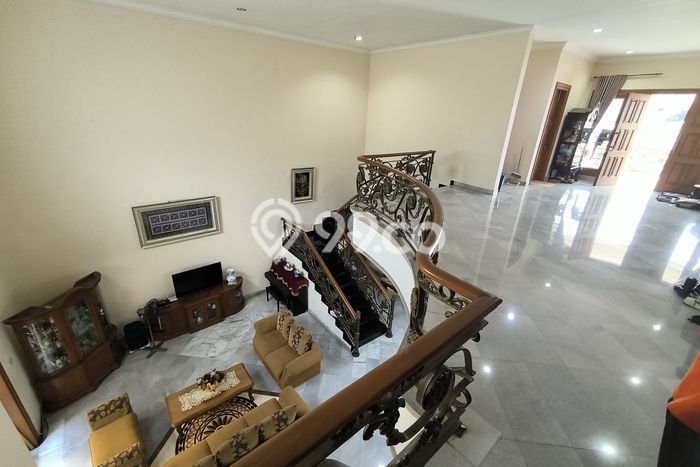 Siap Huni Rumah Mewah 6 Kamar di Duren Sawit Dekat ke Mana Pun Siap Huni Rumah Mewah 6 Kamar di Duren Sawit Dekat ke Mana Pun