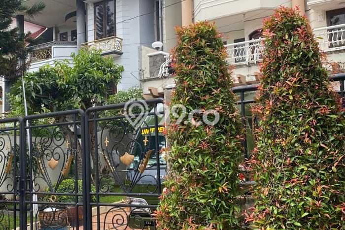 Dijual Rumah Premium dengan Fasilitas Sekitar Komplit di Banyumanik, Semarang Dijual Rumah Premium dengan Fasilitas Sekitar Komplit di Banyumanik, Semarang