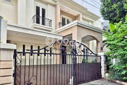 Rumah sewa siap pakai 4 KT di Pondok Indah, Jakarta Selatan Rumah sewa siap pakai 4 KT di Pondok Indah, Jakarta Selatan