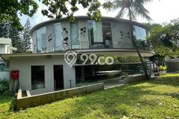 Dijual Rumah Luas Elegan Dengan View Eksklusif di Kemang, Jakarta Selatan Dijual Rumah Luas Elegan Dengan View Eksklusif di Kemang, Jakarta Selatan