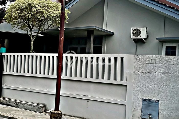 Hunian Cantik Modern Lb 100m2 di Pamulang, Tangerang Selatan Hunian Cantik Modern Lb 100m2 di Pamulang, Tangerang Selatan