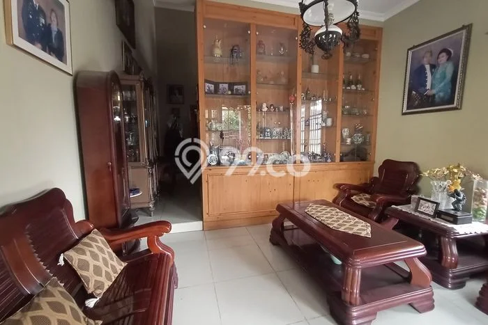 Rumah Mewah LB 600m2 Siap Huni Desain Elegan di Kopo, Bandung Rumah Mewah LB 600m2 Siap Huni Desain Elegan di Kopo, Bandung