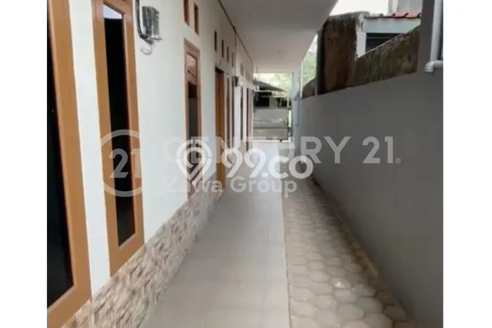 Kost Dijual di Jatiwaringin dengan 13 KT dan Luas 230m2 Kost Dijual di Jatiwaringin dengan 13 KT dan Luas 230m2