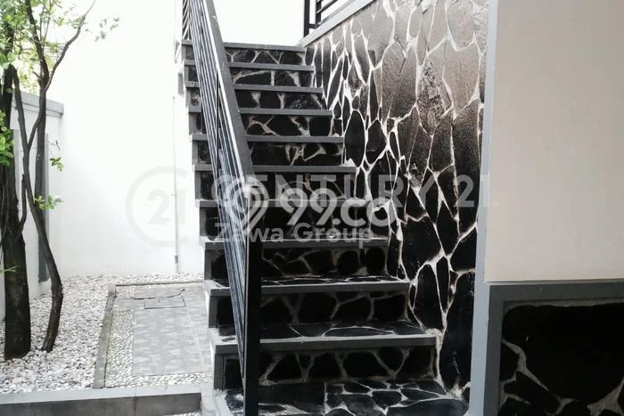 Siap Huni Hunian Elit 7 Kamar di Palmerah Dekat ke Mana Pun Siap Huni Hunian Elit 7 Kamar di Palmerah Dekat ke Mana Pun