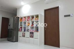 Hunian Cantik Modern Lb 239m2 di Jagakarsa, Jakarta Selatan Hunian Cantik Modern Lb 239m2 di Jagakarsa, Jakarta Selatan
