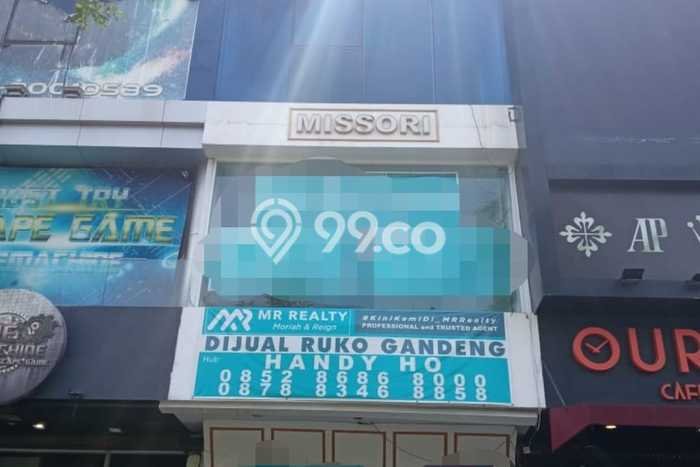 Ruko Dijual di Jakarta Utara LT 67m2 & LB 675m2 Lokasi Terbaik! Ruko Dijual di Jakarta Utara LT 67m2 & LB 675m2 Lokasi Terbaik!