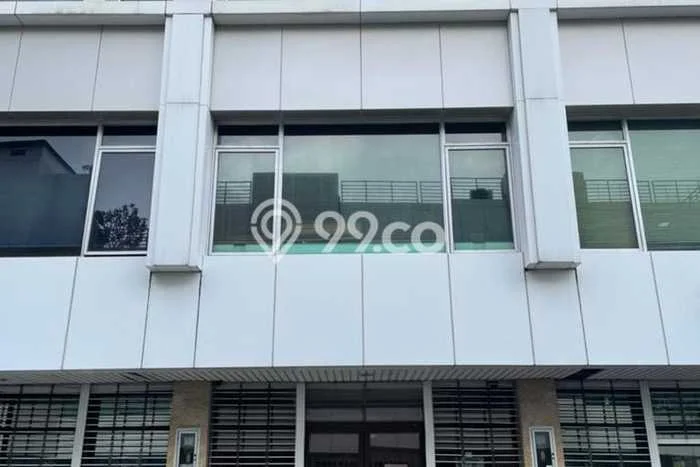 Ruko Dijual di Jakarta Barat LT 67m2 & LB 178m2 Lokasi Terbaik! Ruko Dijual di Jakarta Barat LT 67m2 & LB 178m2 Lokasi Terbaik!